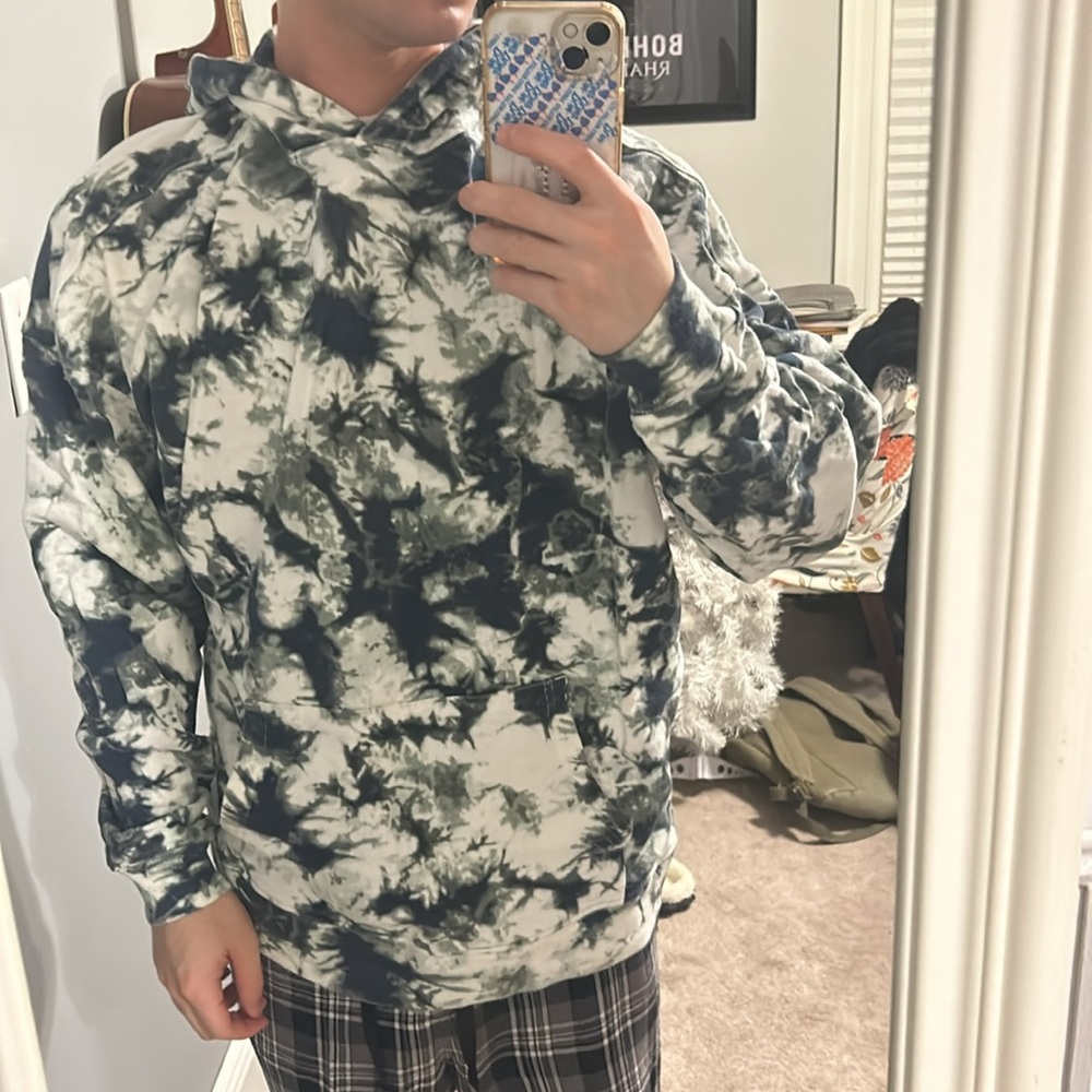 Black and white tie dye hoodie